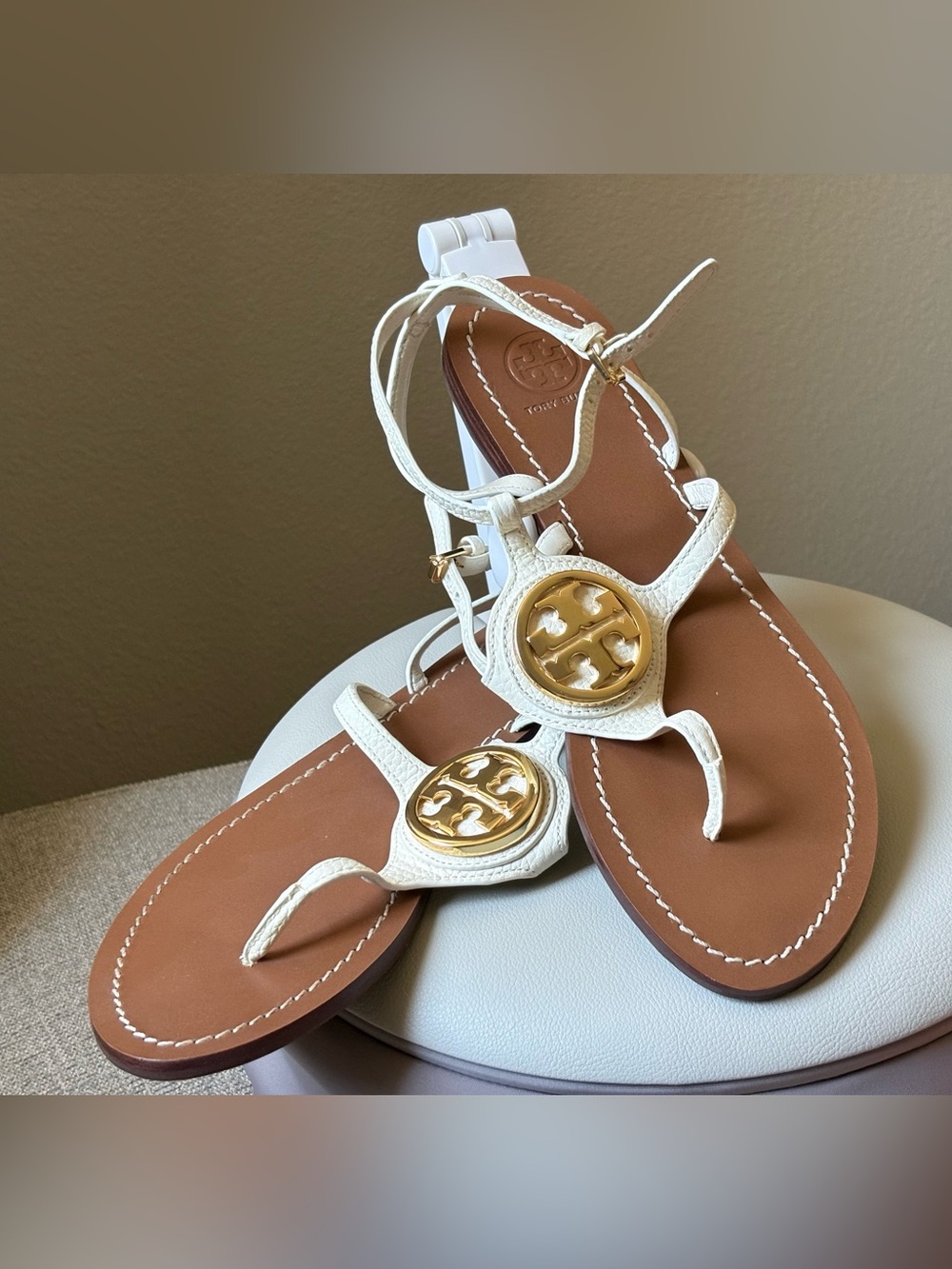 Tory Burch White Leather Thong Sandals with Gold Logo Discs